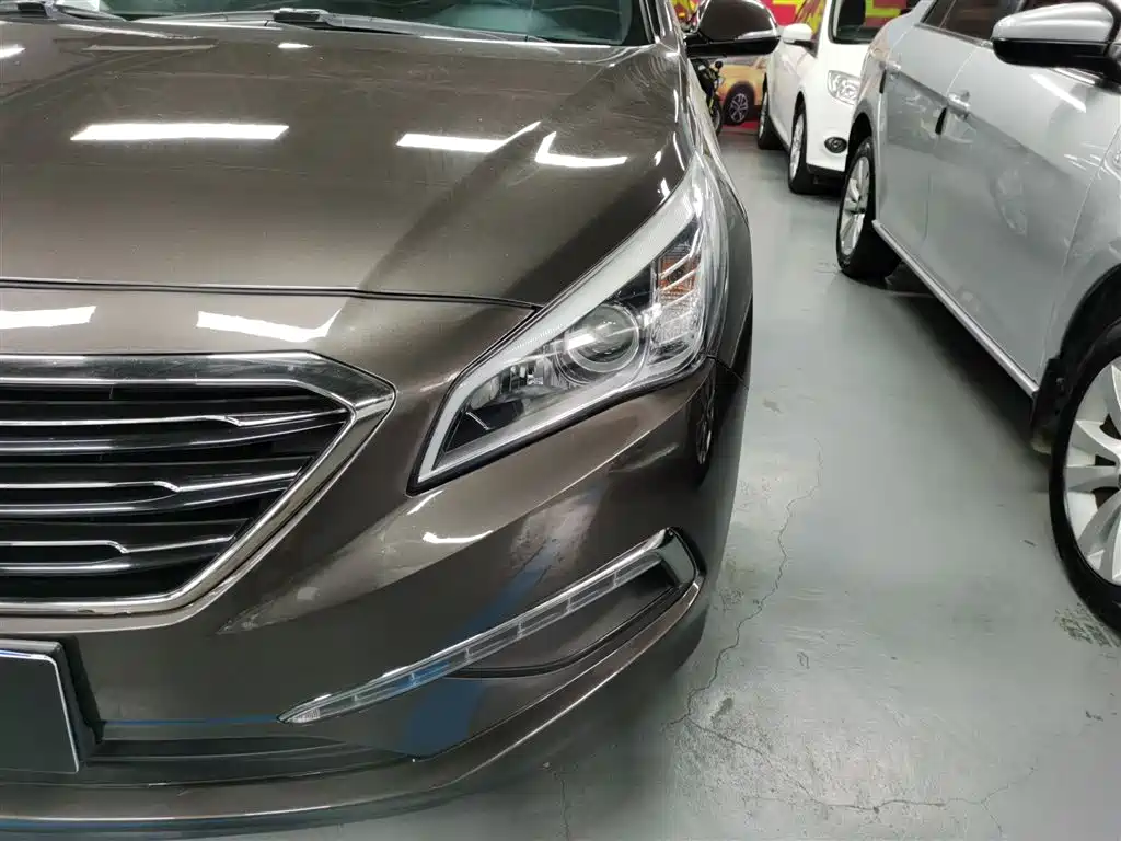 Hyundai Sonata 2015 1.6T GLS Smart фото 24