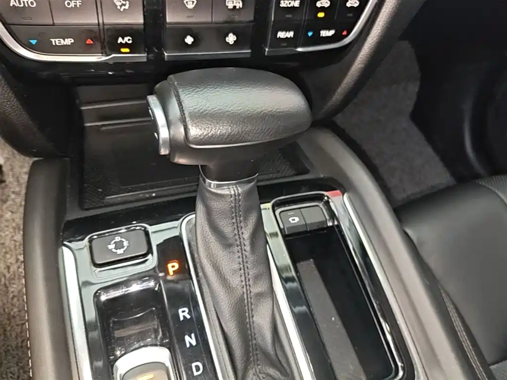 GAC Trumpchi Trumpchi GS8 2017 320T 2WD Luxury Smart Connect (7-seater) фото 14