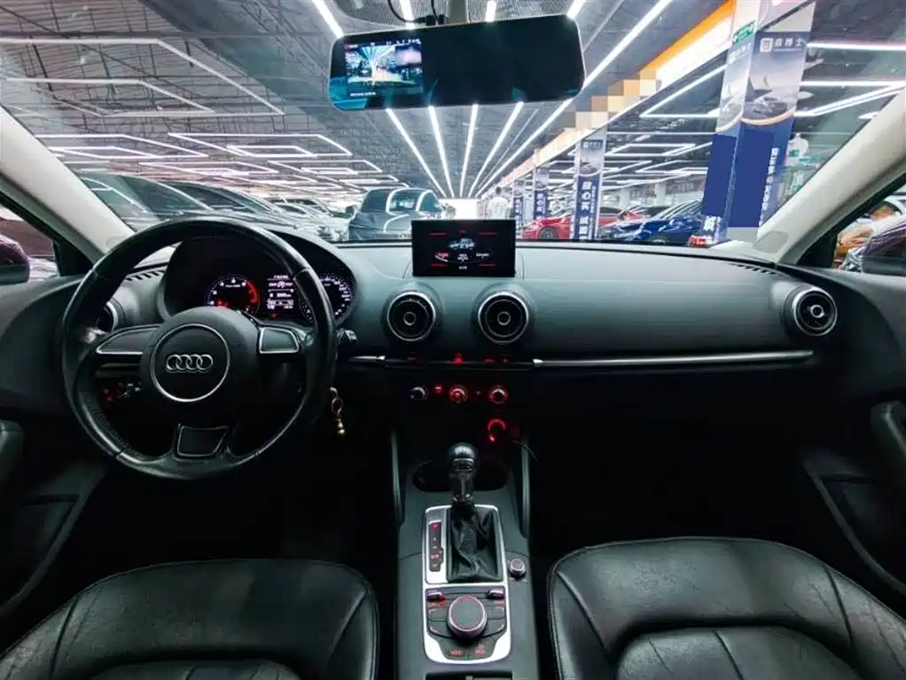 Audi A3 2016 Sportback 35 TFSI Progressive фото 4