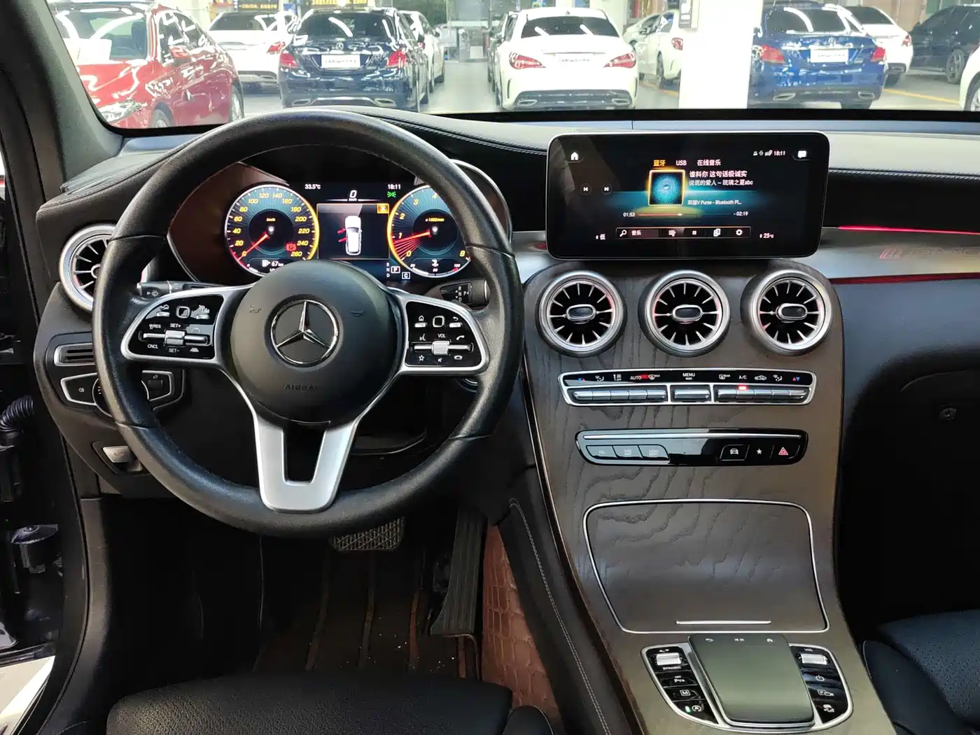 Mercedes-Benz GLC 2020 Facelift GLC 300 L 4MATIC Dynamic фото 11