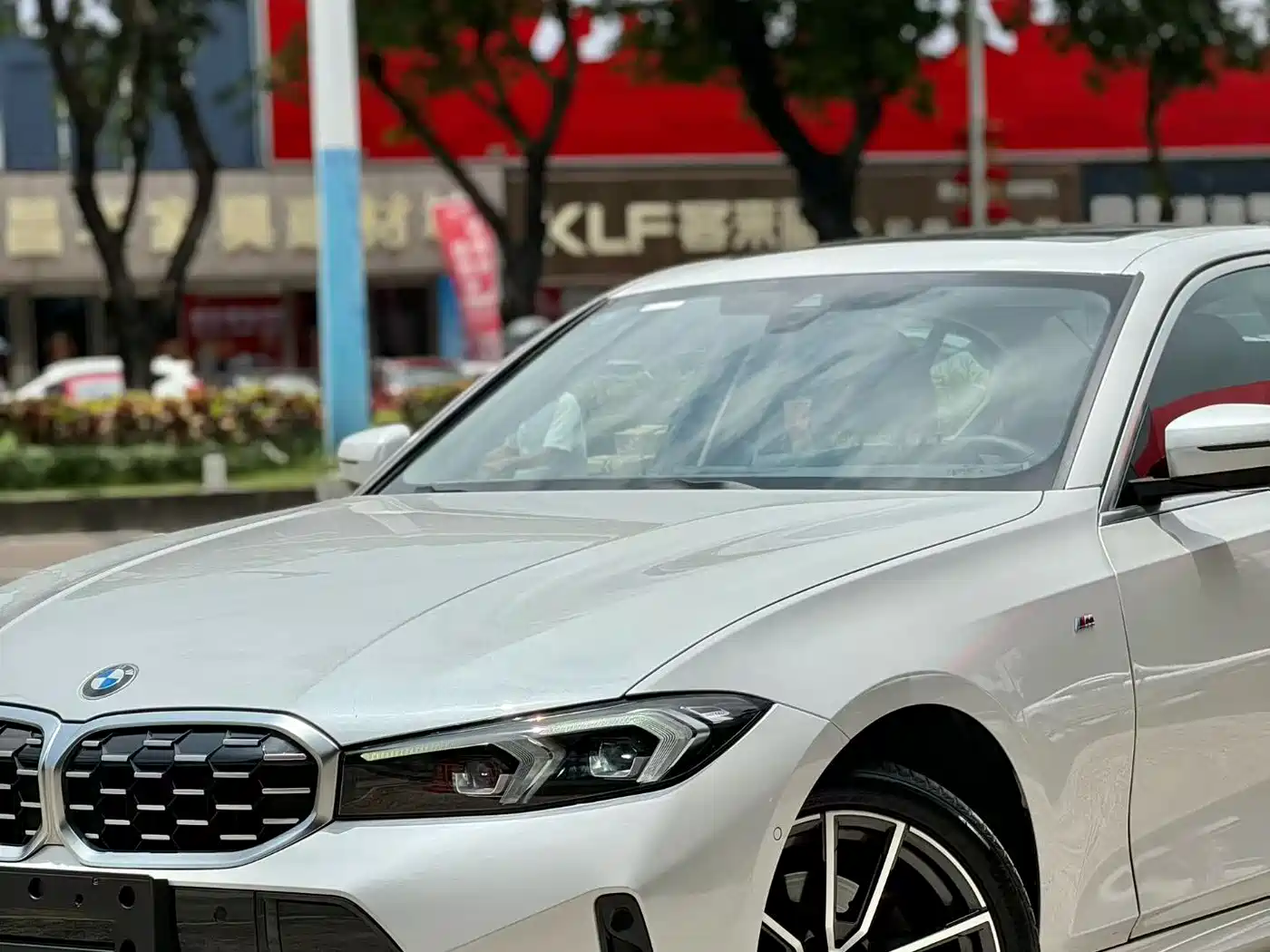 BMW 3 Series 2024 325Li M Sport Package фото 11