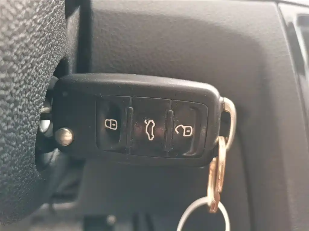 Volkswagen Bora 2018 1.5L Automatic Comfort фото 9