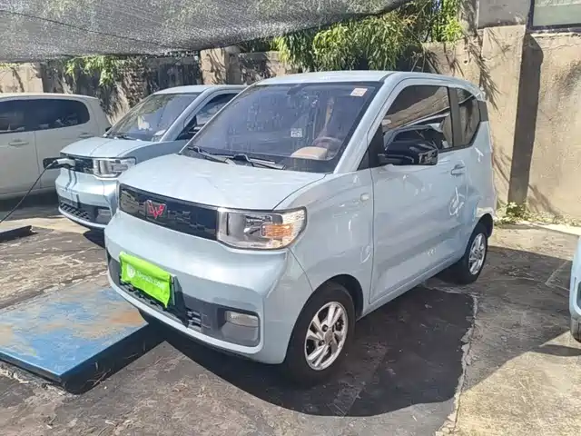 Wuling Hongguang MINI EV Комфорт, литий-железо-фосфатный аккумулятор