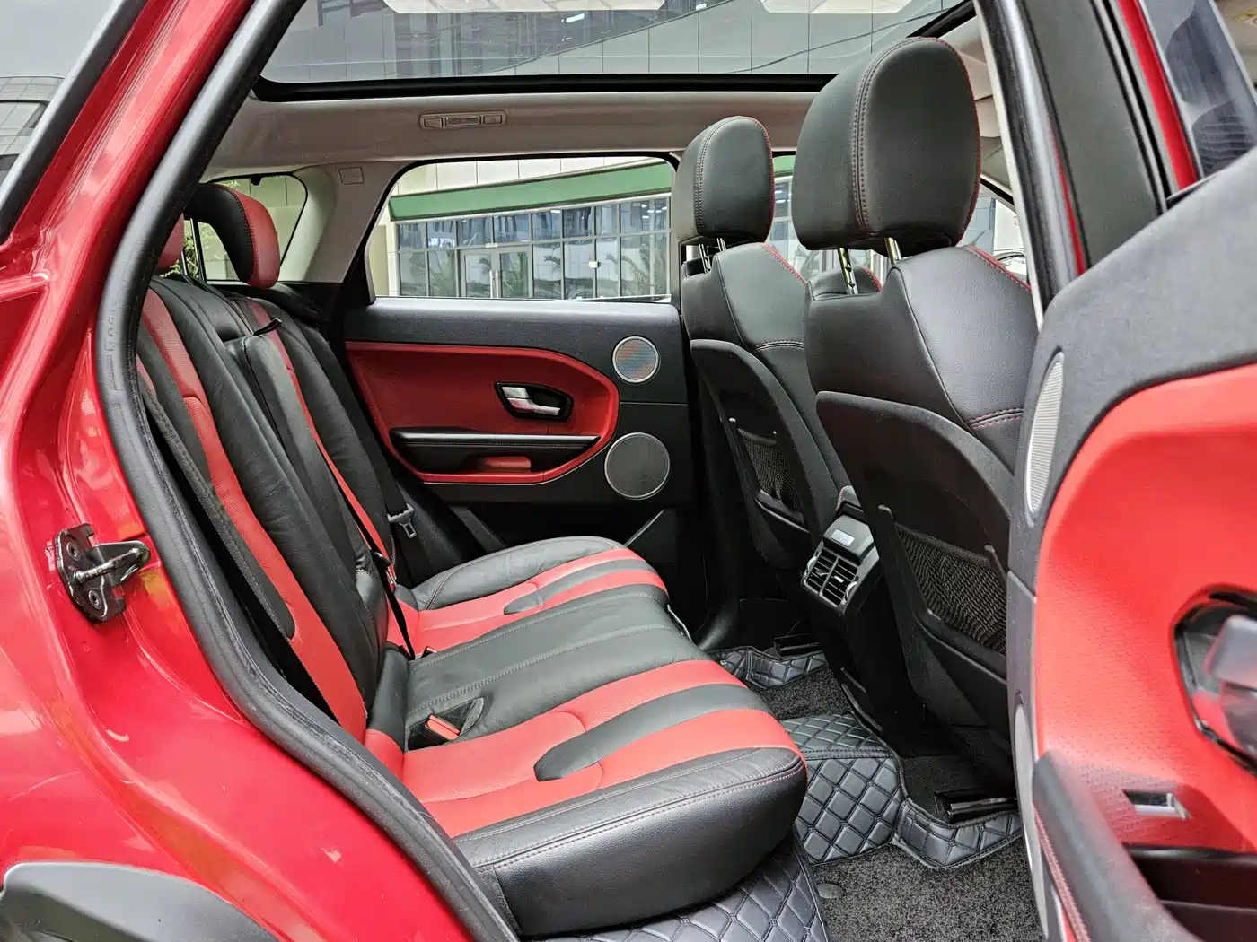 Land Rover Range Rover Evoque (Import) 2014 2.0T 5-door Brilliance Sport фото 9