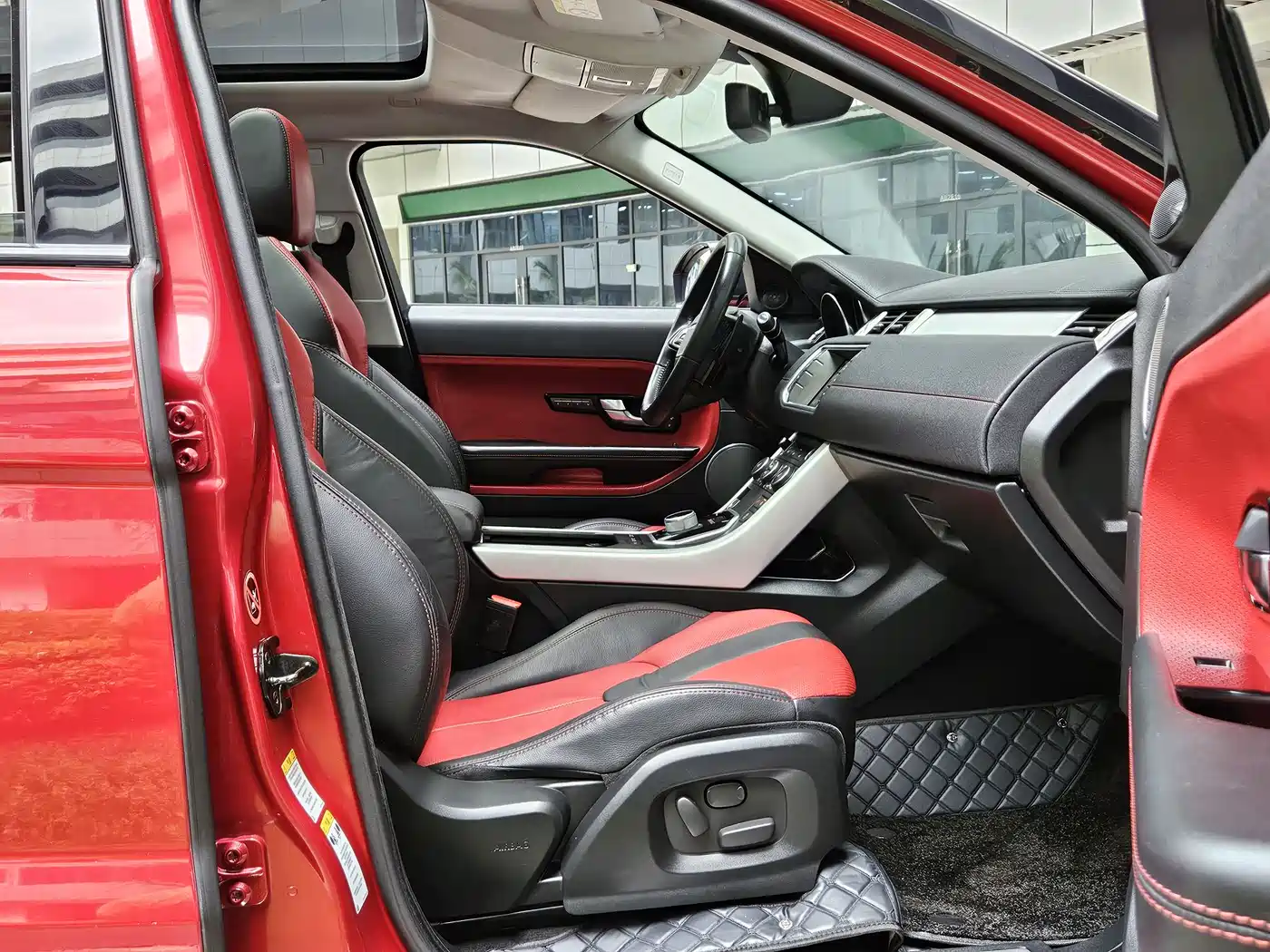 Land Rover Range Rover Evoque (Import) 2014 2.0T 5-door Brilliance Sport фото 8