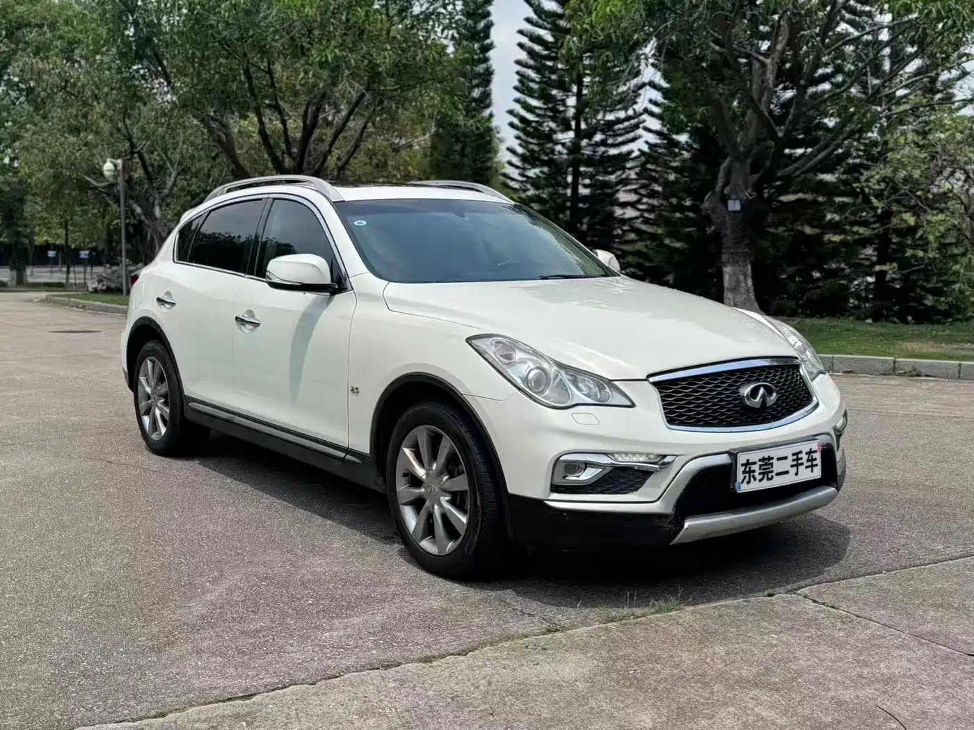 Infiniti QX50 2017 2015 2.5L Enjoyment Edition