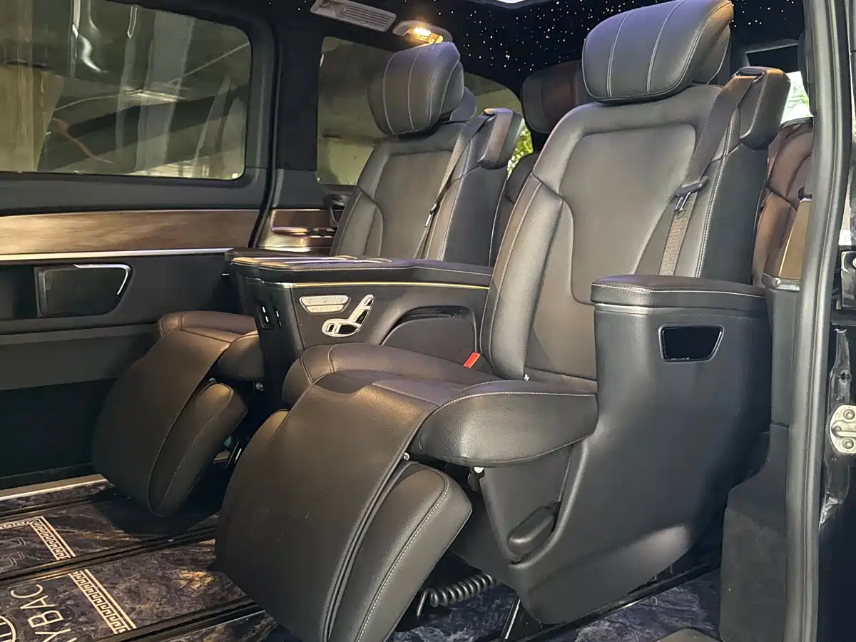 Mercedes-Benz V-Class 2021 V 260 Premium Edition фото 28