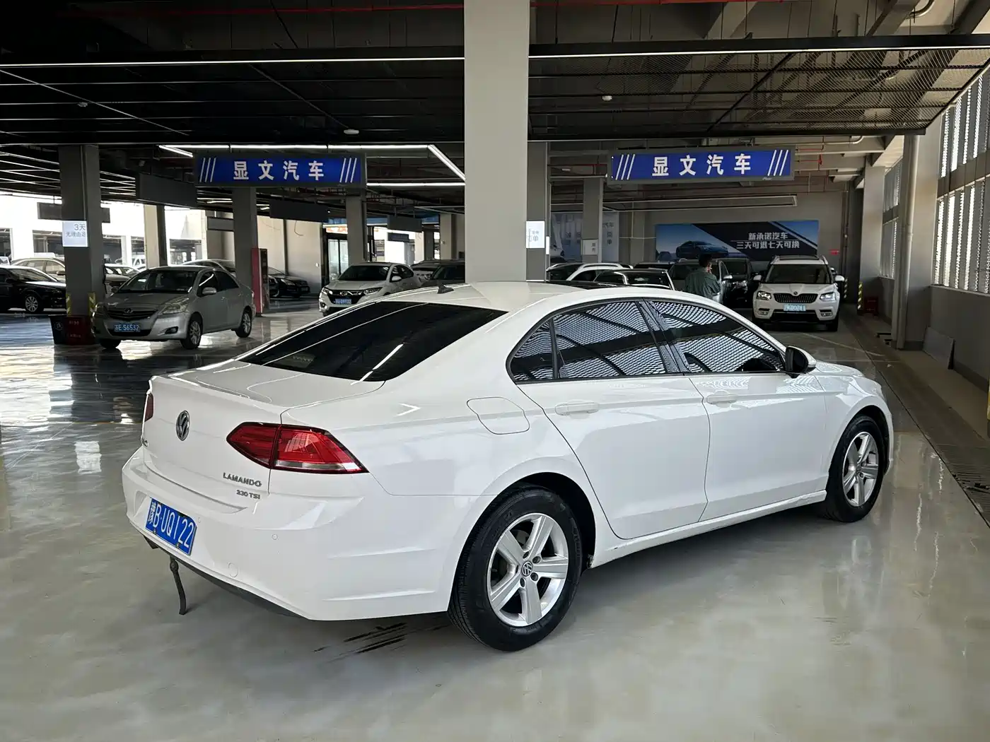 Volkswagen Lamando 2017 230TSI DSG Trend Edition фото 9