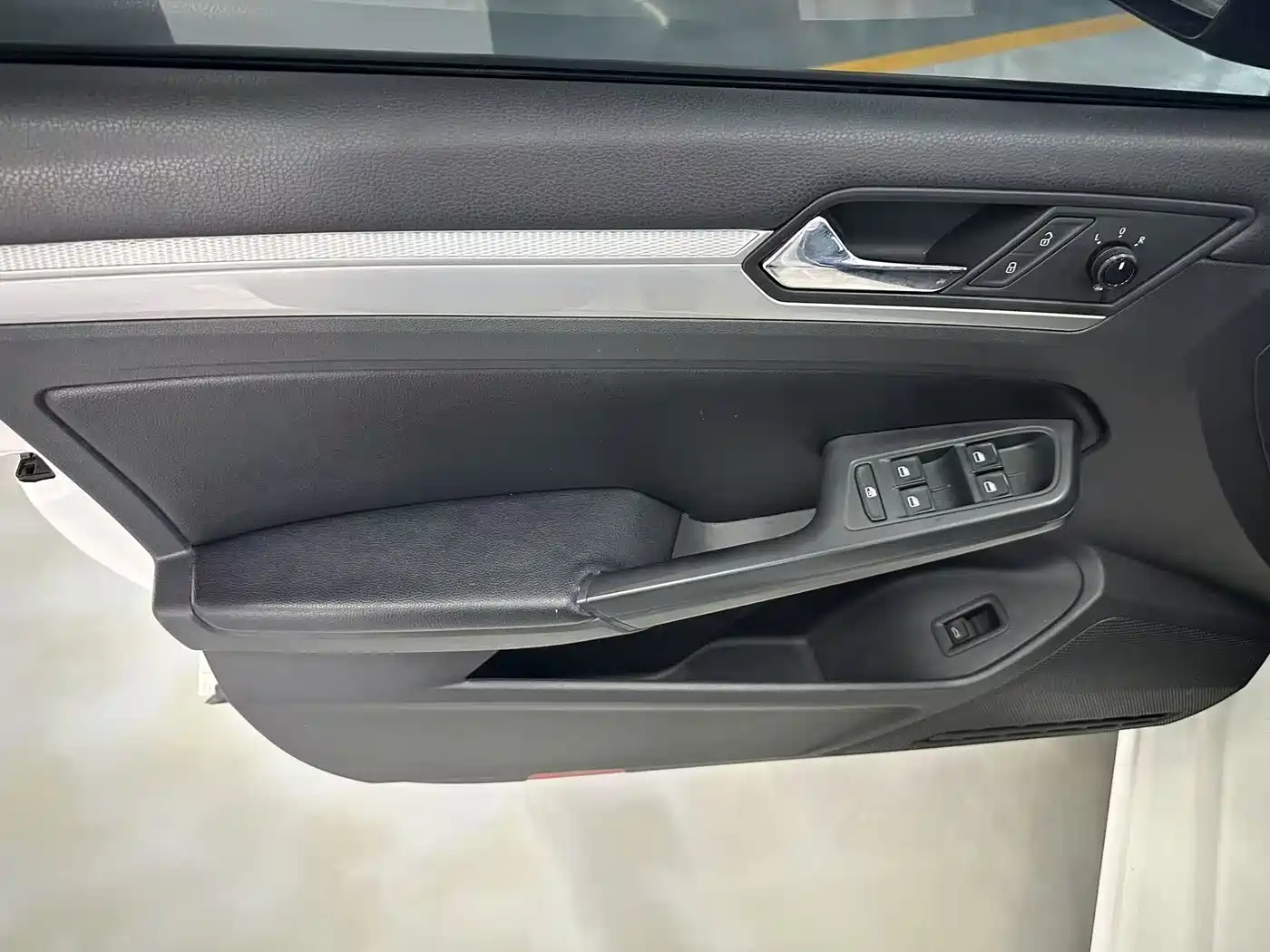 Volkswagen Lamando 2017 230TSI DSG Trend Edition фото 15