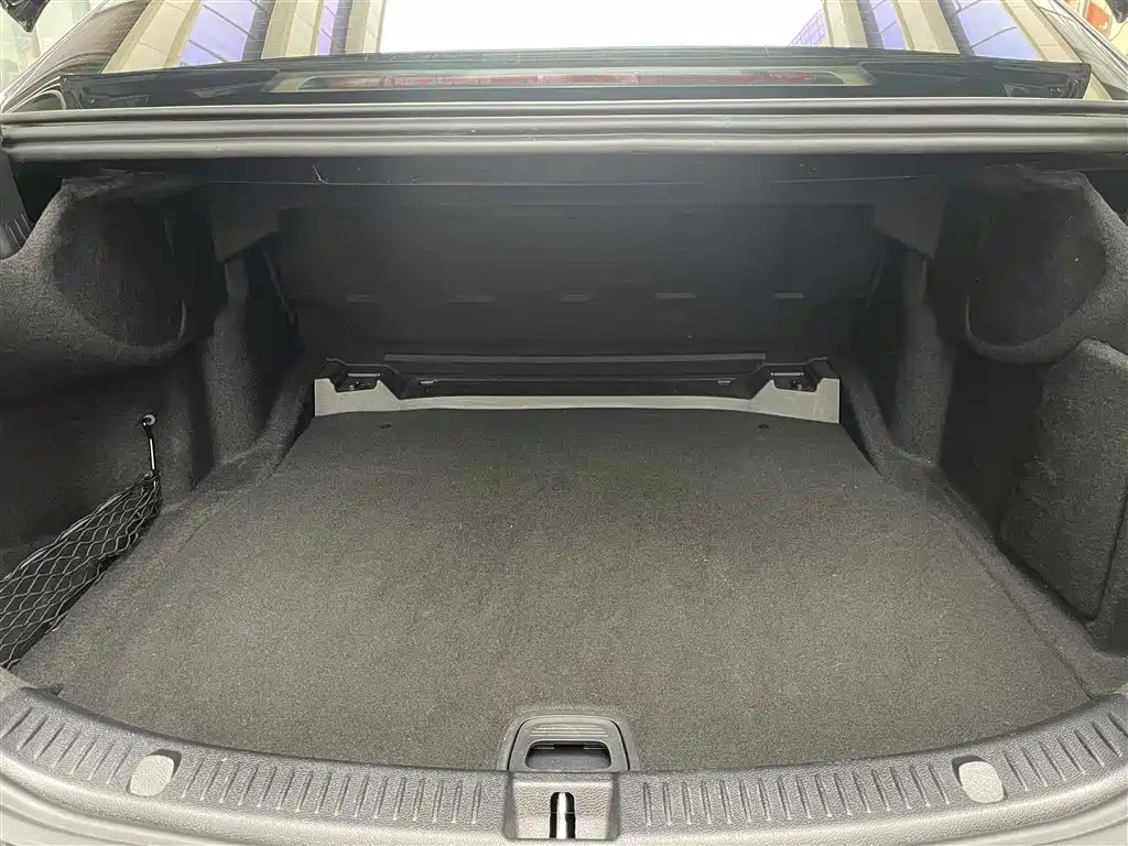 Mercedes-Benz E-Class 2022 E 300 L Luxury фото 25