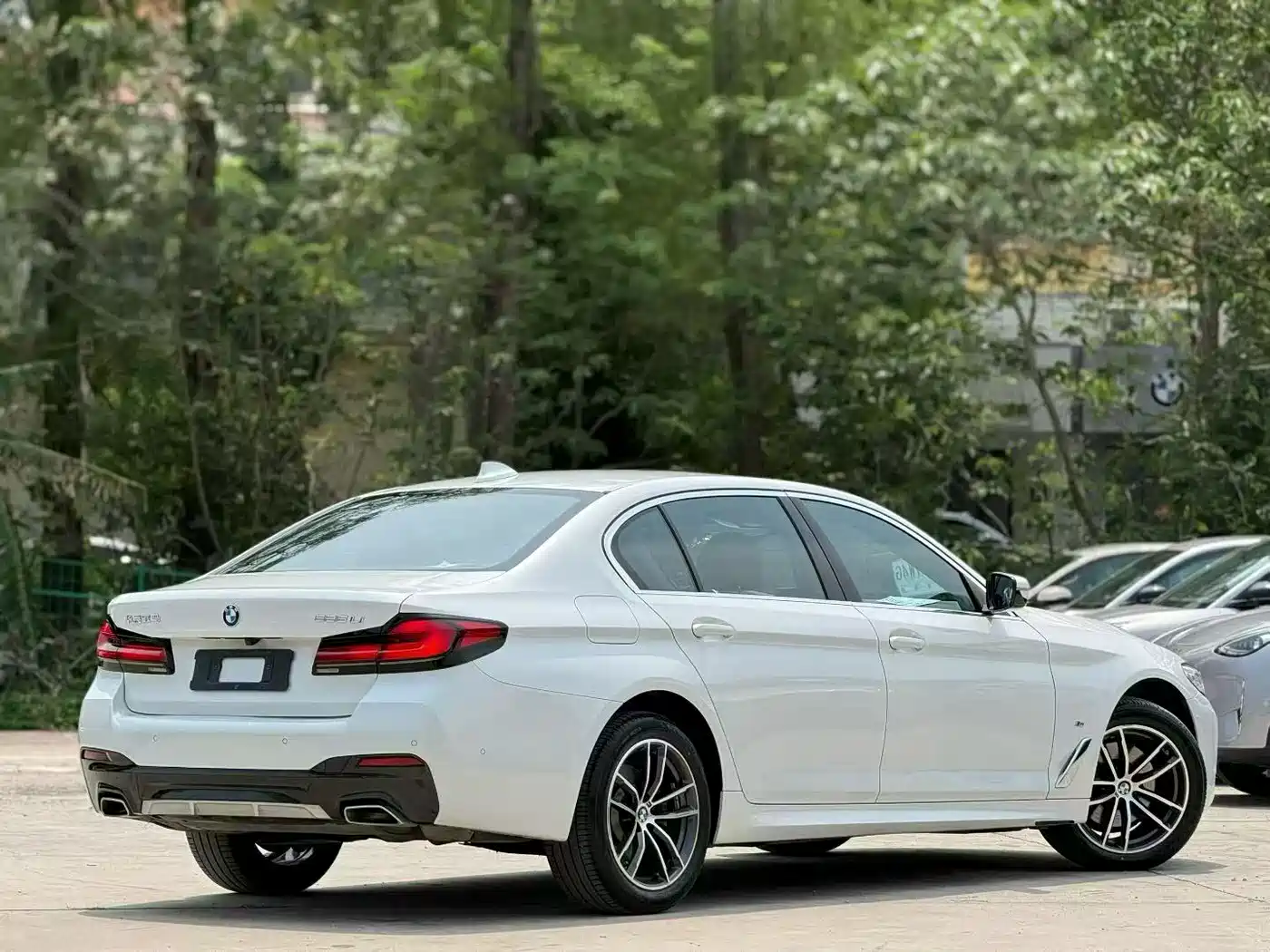 BMW 5 Series 2022 Model Second Facelift 525Li M Sport Package фото 18