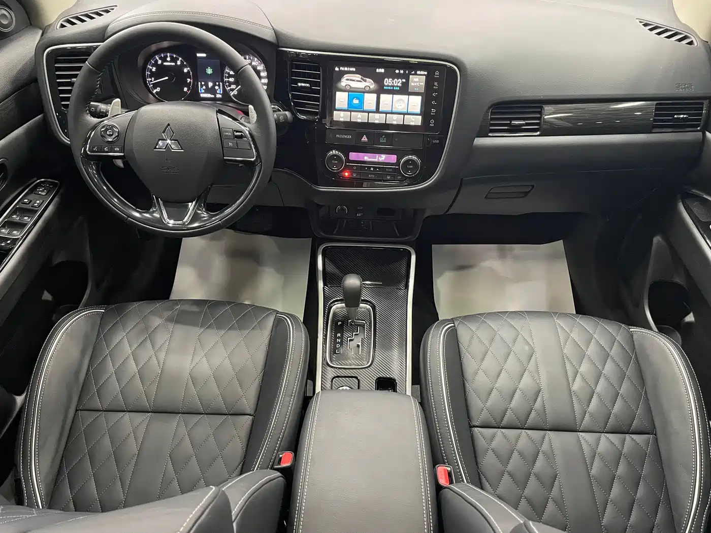 Mitsubishi Outlander 2020 2.4L 4WD Luxury 5-seater фото 14