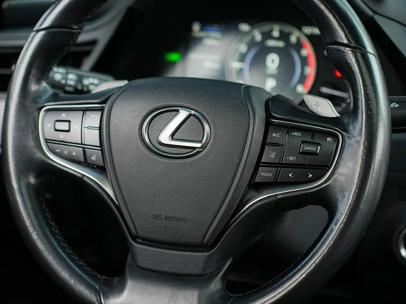 Lexus ES 2021 300h Luxury Edition фото 21