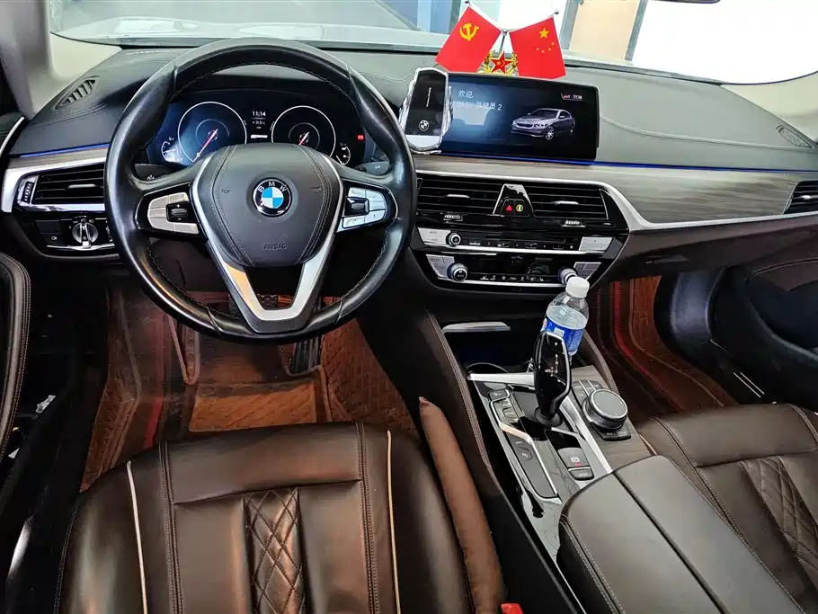 BMW 5 Series New Energy 2019 Facelift 530Le Luxury Package фото 12