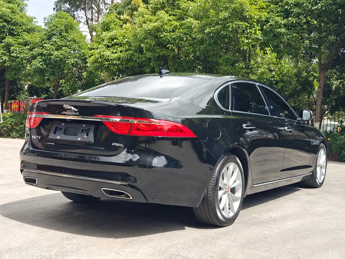 Jaguar XFL 2019 XFL 2.0T 250PS FWD Luxury Edition фото 22