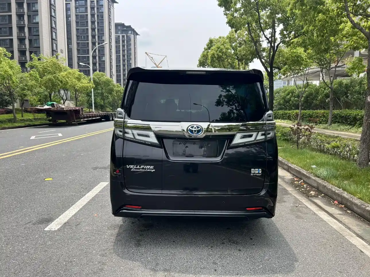 Toyota Vellfire 2019 Hybrid 2.5L HV Premium Edition фото 5