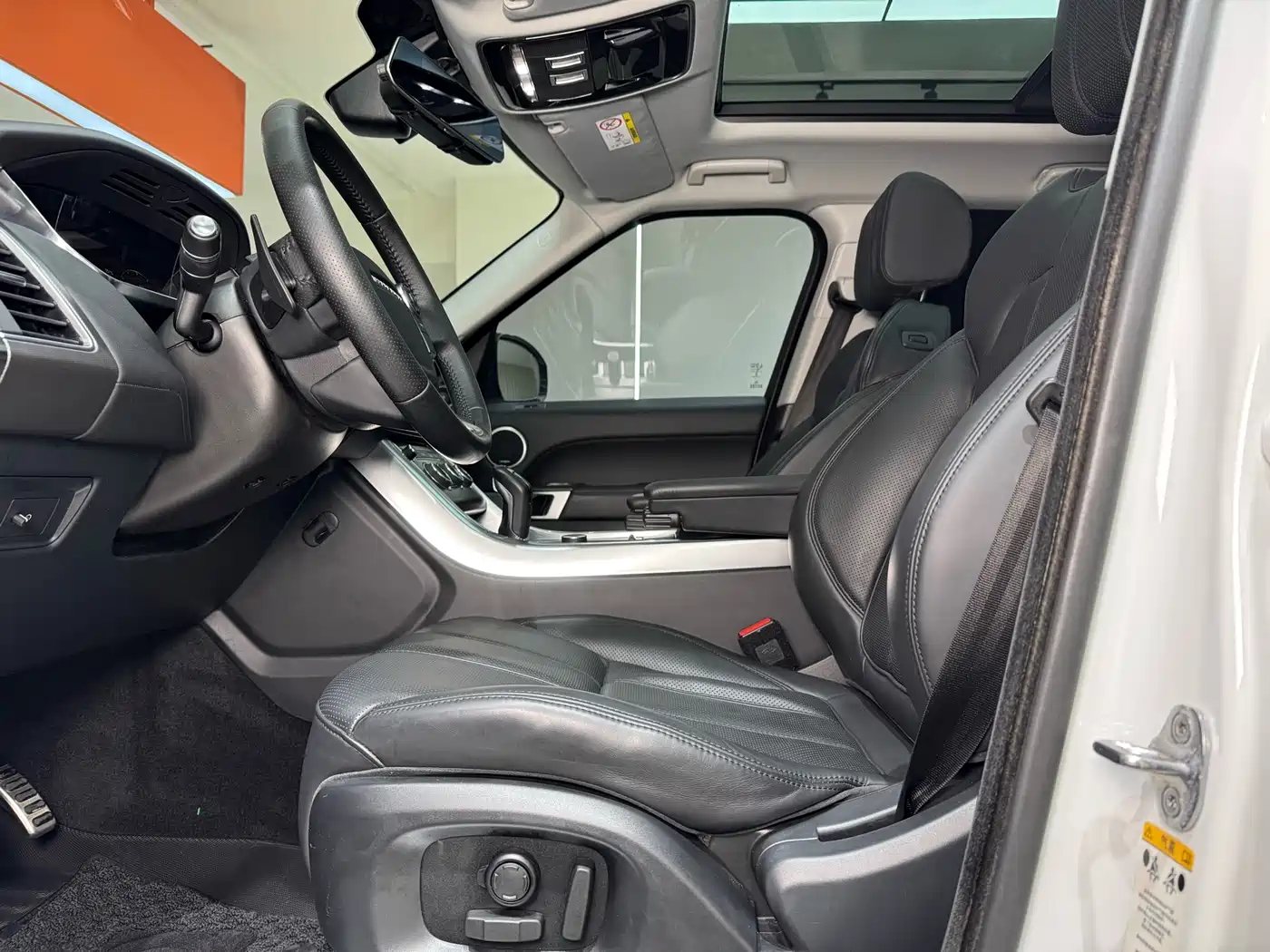 Land Rover Range Rover Sport 2016 Model 3.0 SC V6 HSE DYNAMIC фото 10