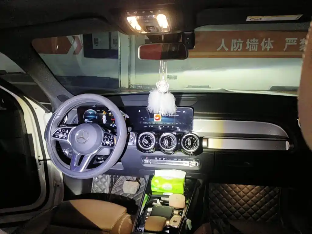 Mercedes-Benz GLB, миниатюра 12
