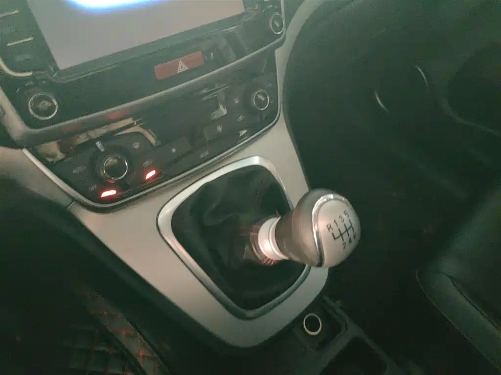 Haval M6 2019 1.5T Manual 2WD Elite Type China VI фото 14