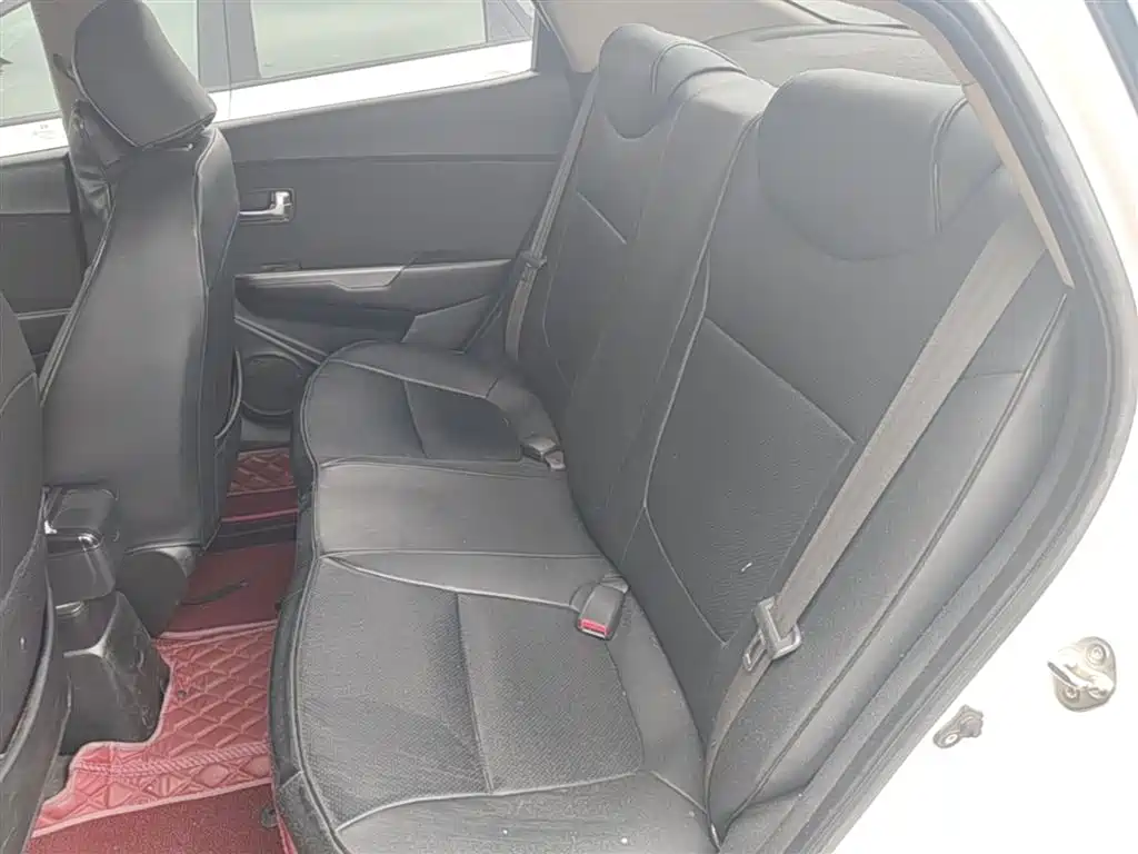 Kia K2 2015 Sedan 1.4L MT GLS фото 17