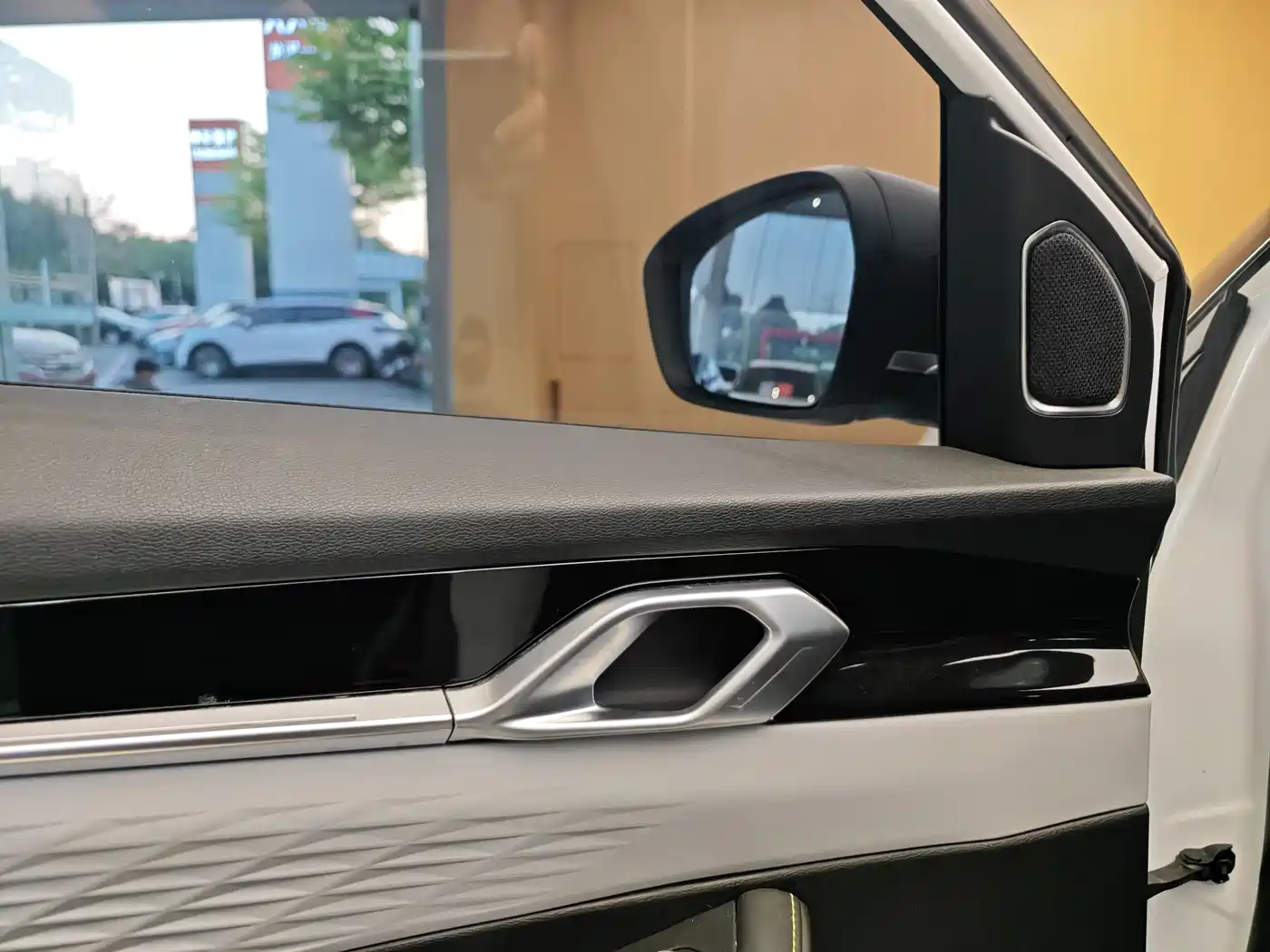 GEELY AUTOMOBILE BINYUE