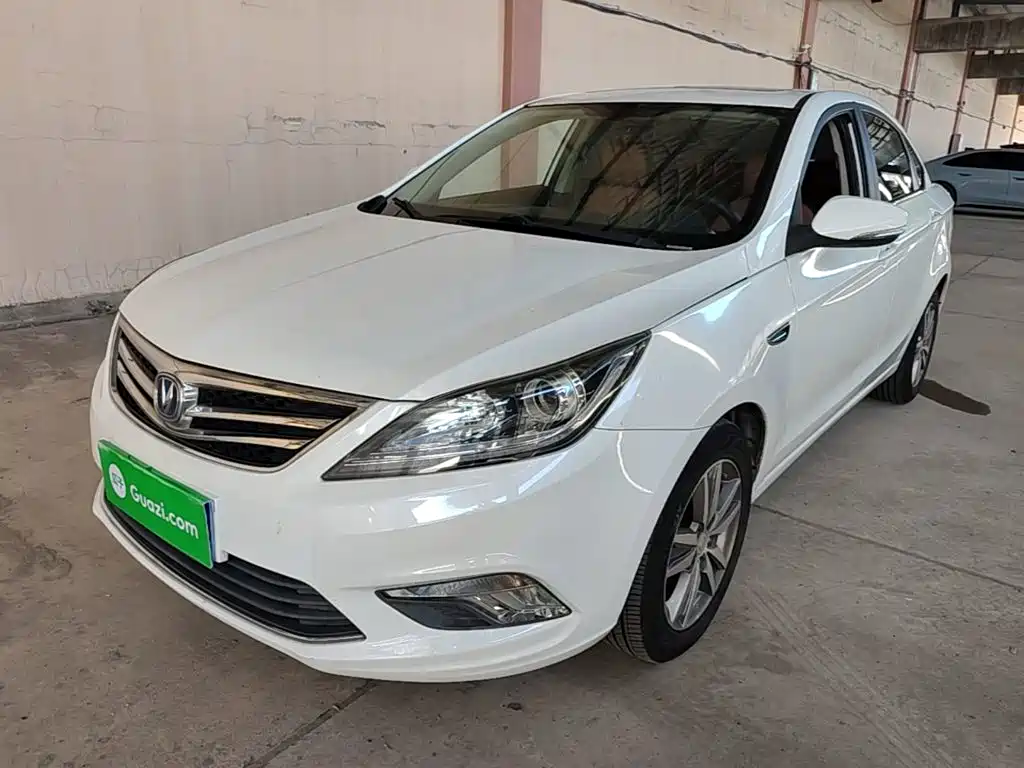 Фото 1 - Changan Eado