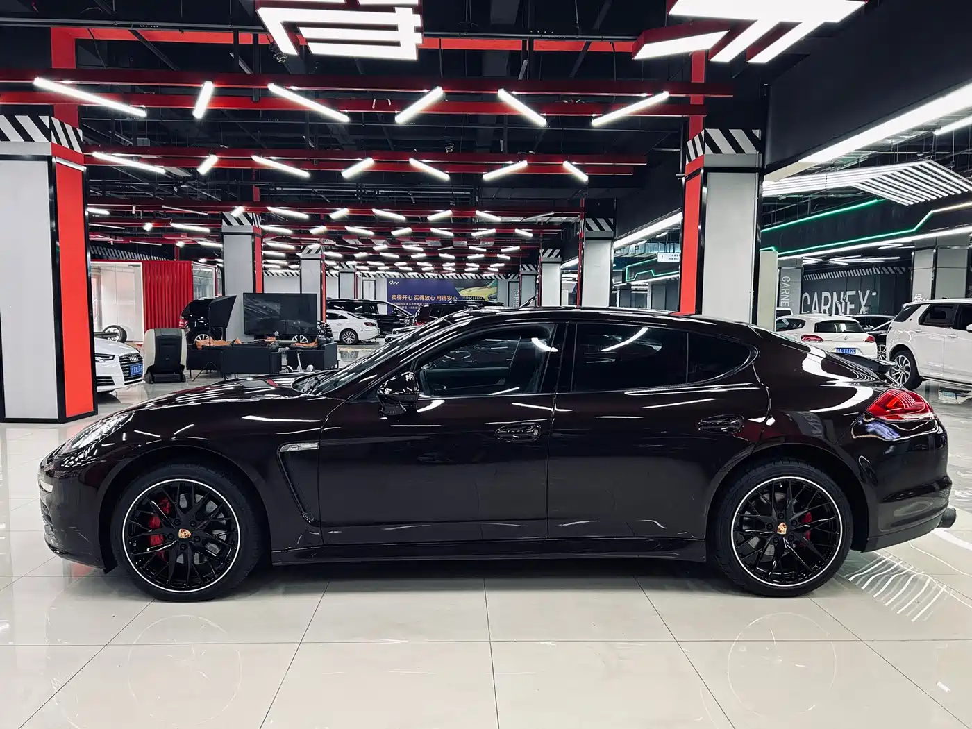 Porsche Panamera 2011 2010 Panamera 4 3.6L