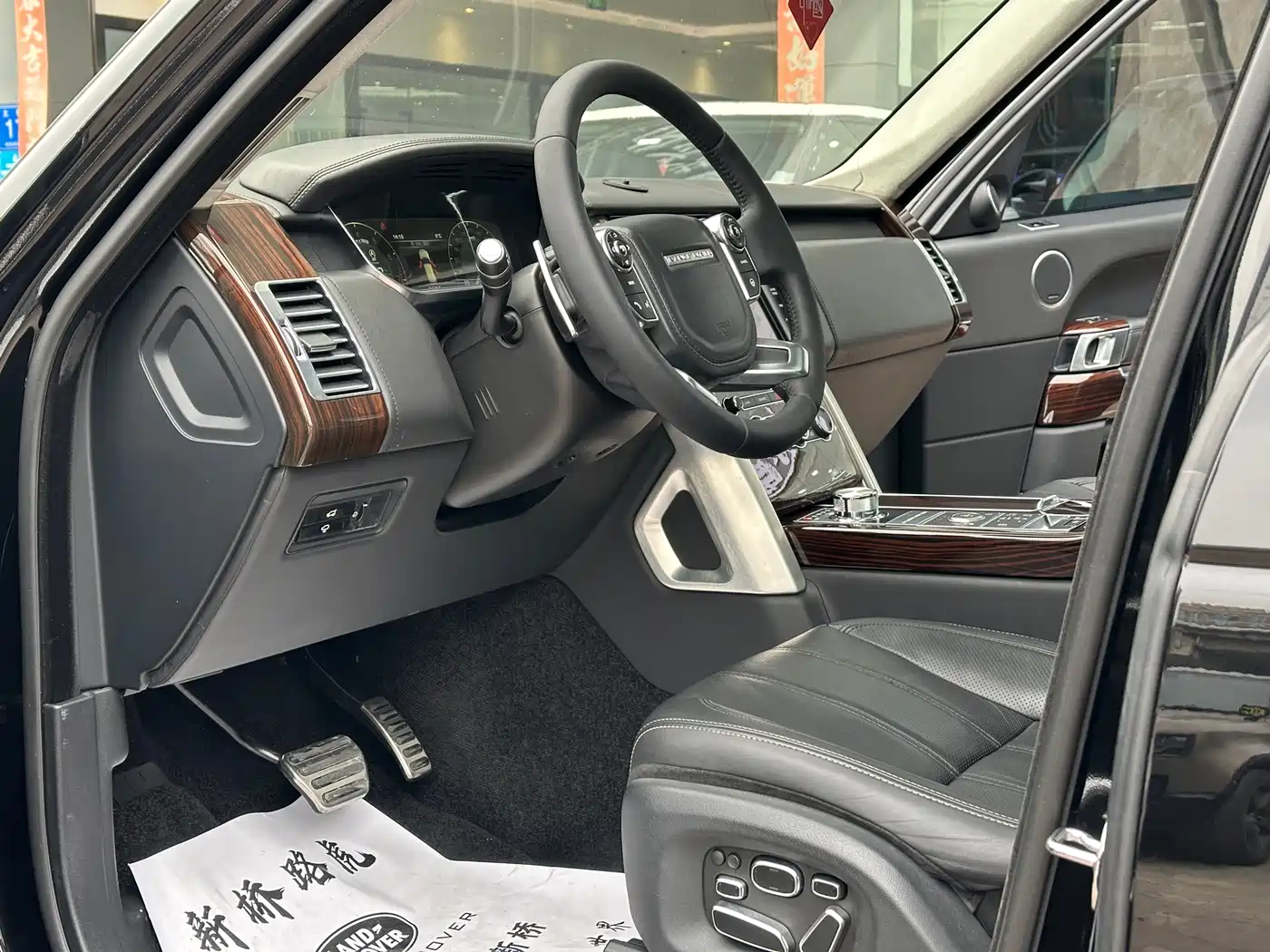Land Rover Range Rover 2015 5.0 SC V8 AB Prestigious Genesis Extended Edition фото 4