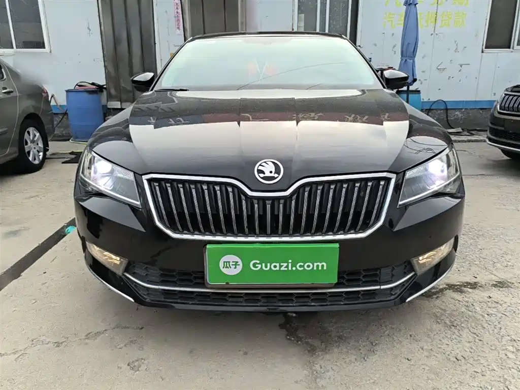 Škoda Superb 2016 TSI280 DSG Pioneer Edition фото 3