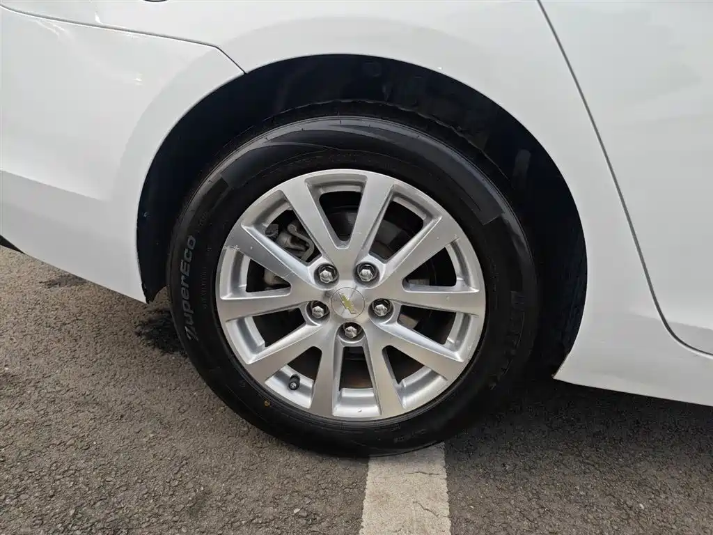Chevrolet Malibu 2014 2.4L Automatic Luxury фото 26