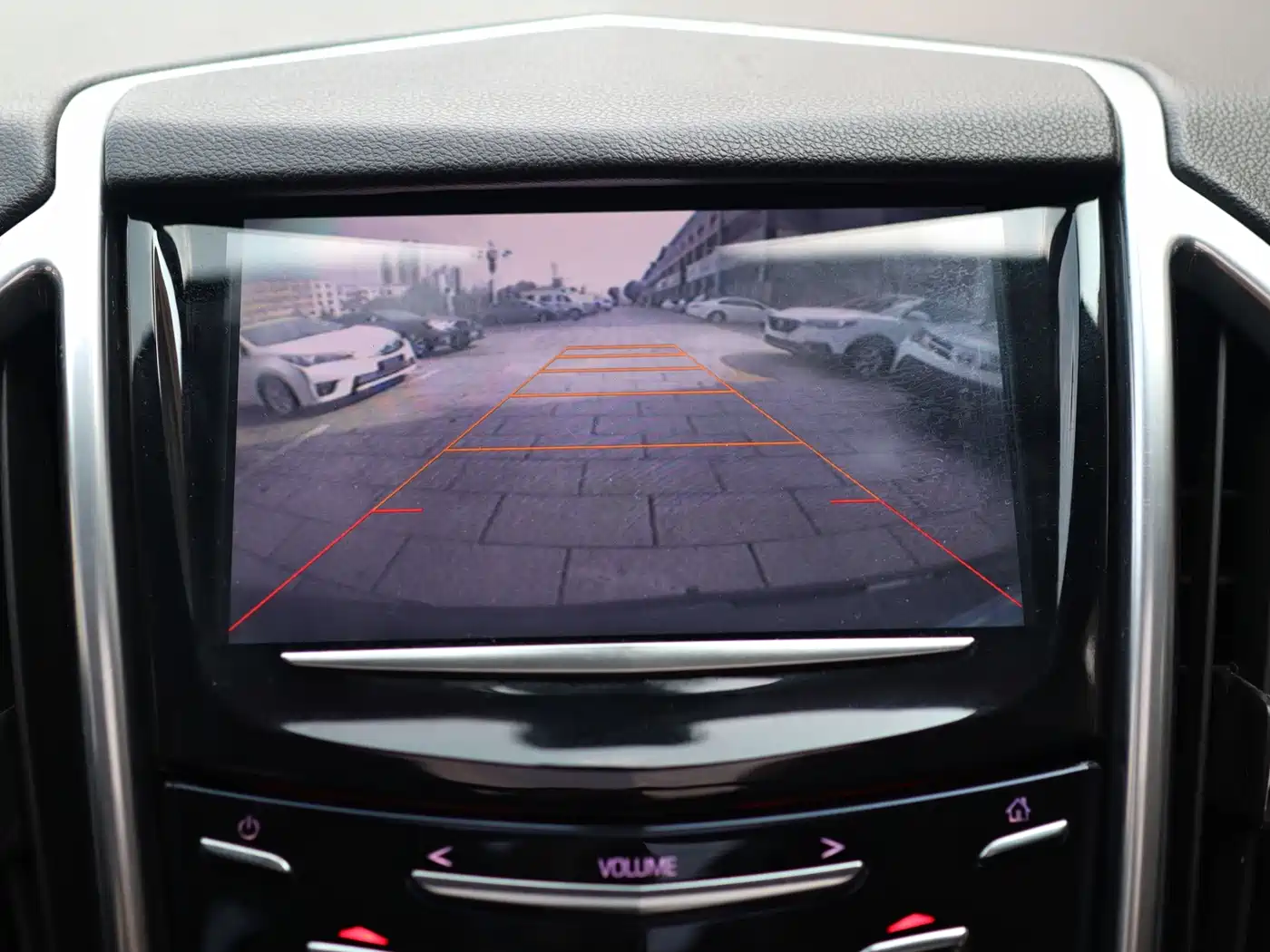 Photo 9 - Cadillac SRX
