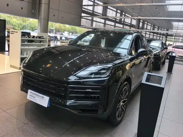 PORSCHE CAYENNE