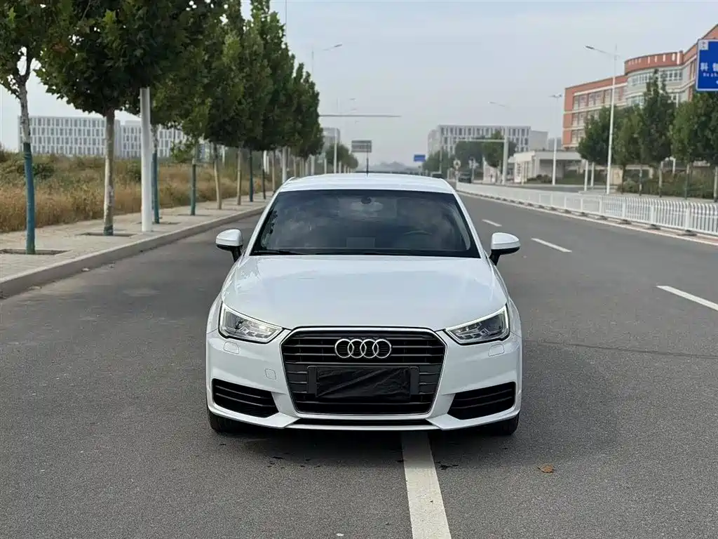 Audi A1 2016 30 TFSI Sportback Design Style Edition фото 28