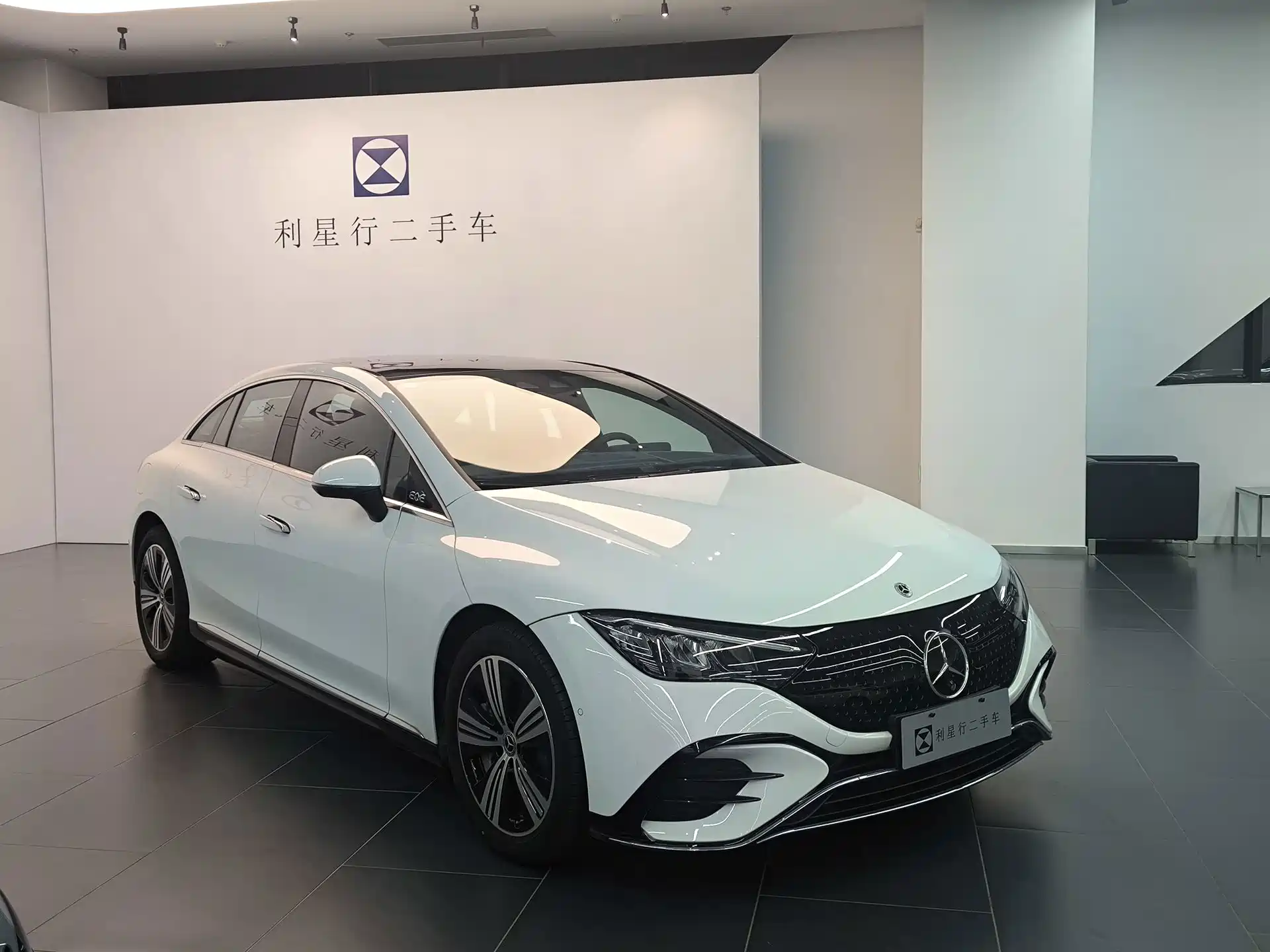Фото 3 - Mercedes-Benz EQE