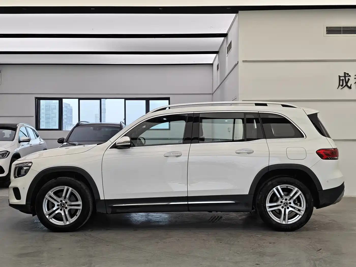 Mercedes-Benz GLB 2023 GLB 220 Dynamic фото 3