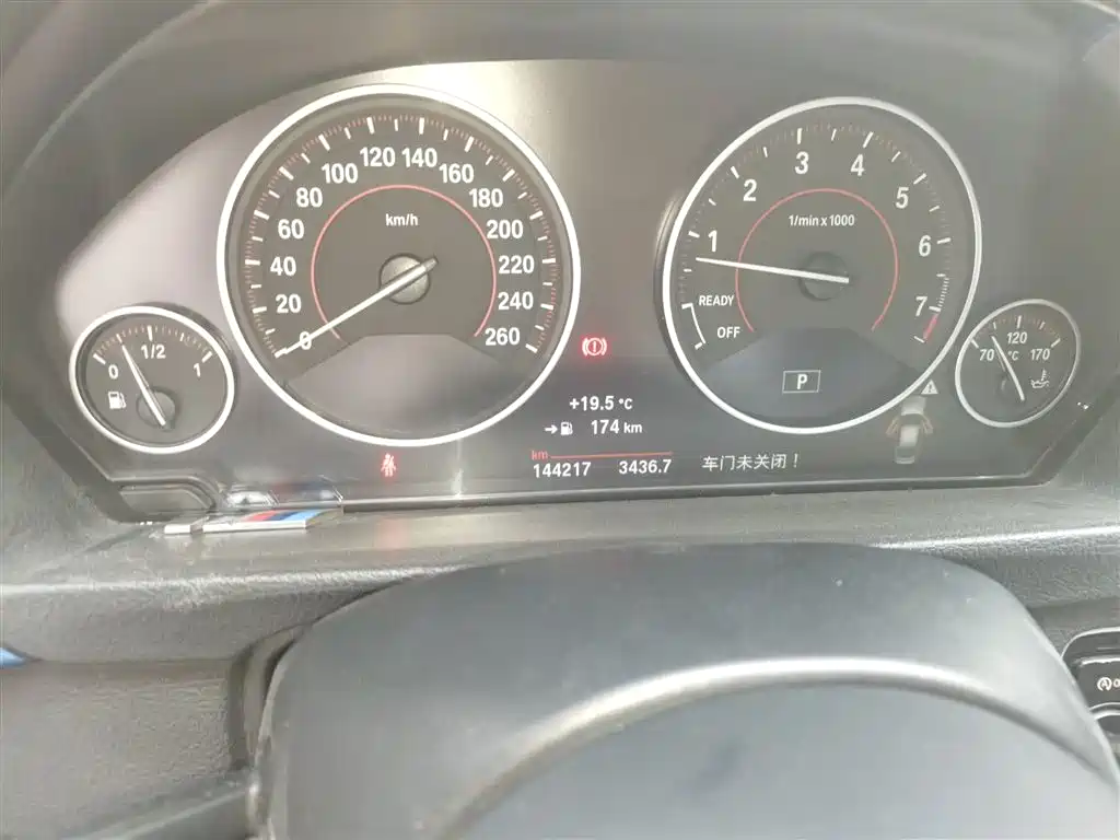BMW 3 Series 2016 328i M Sport фото 5