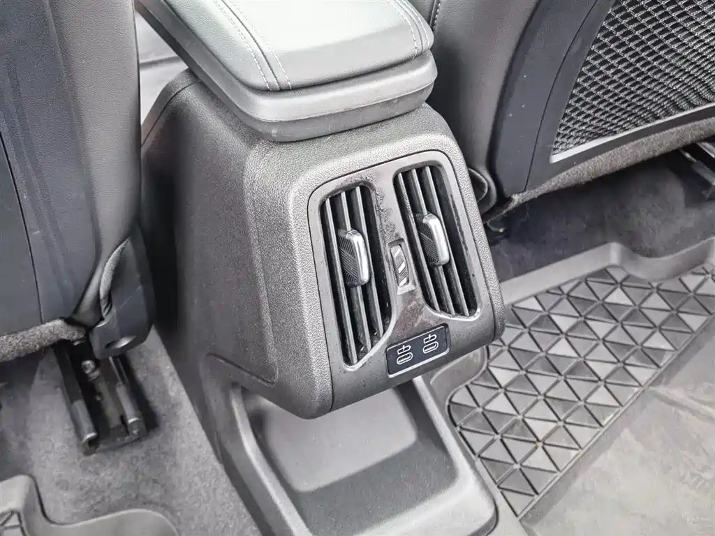 BMW X1 2023 sDrive25Li X Design Package фото 35