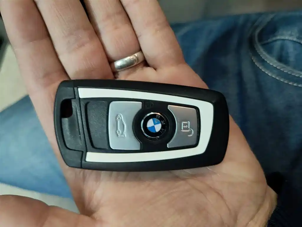 BMW 1 Series (Import) 2013 Facelift 116i Urban Model фото 9