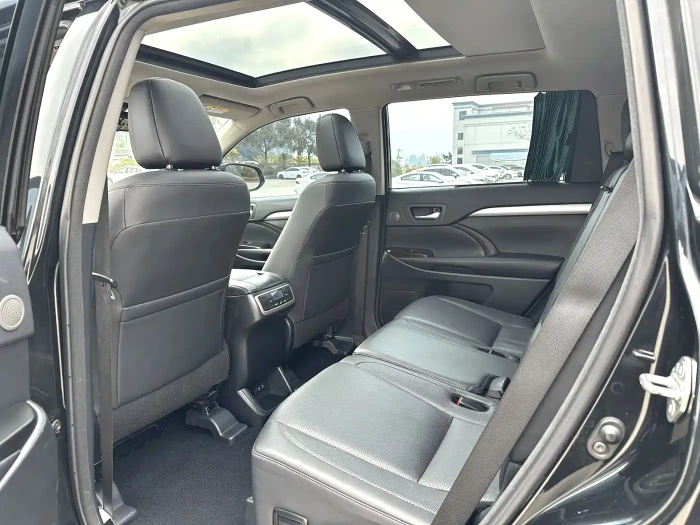 Toyota Highlander 2018 2.0T 4WD Premium 7-seater China VI фото 6
