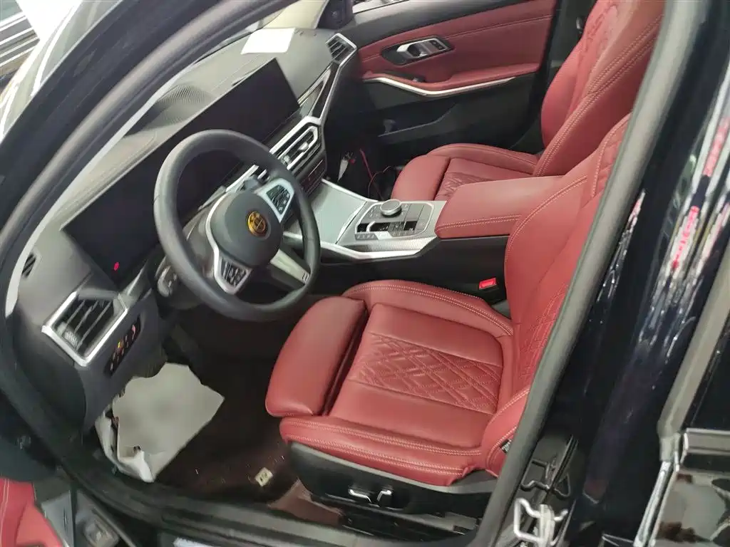 BMW 3 Series 2024 325Li M Sport Shadowline Package фото 12