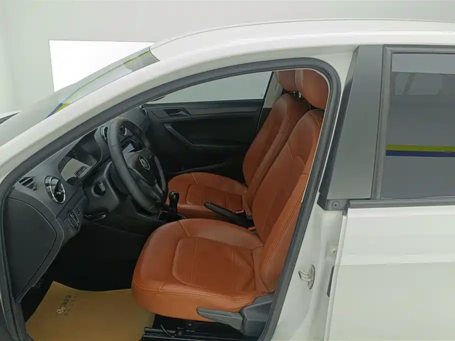 Volkswagen Jetta 2017 1.4L Manual Fashion фото 9