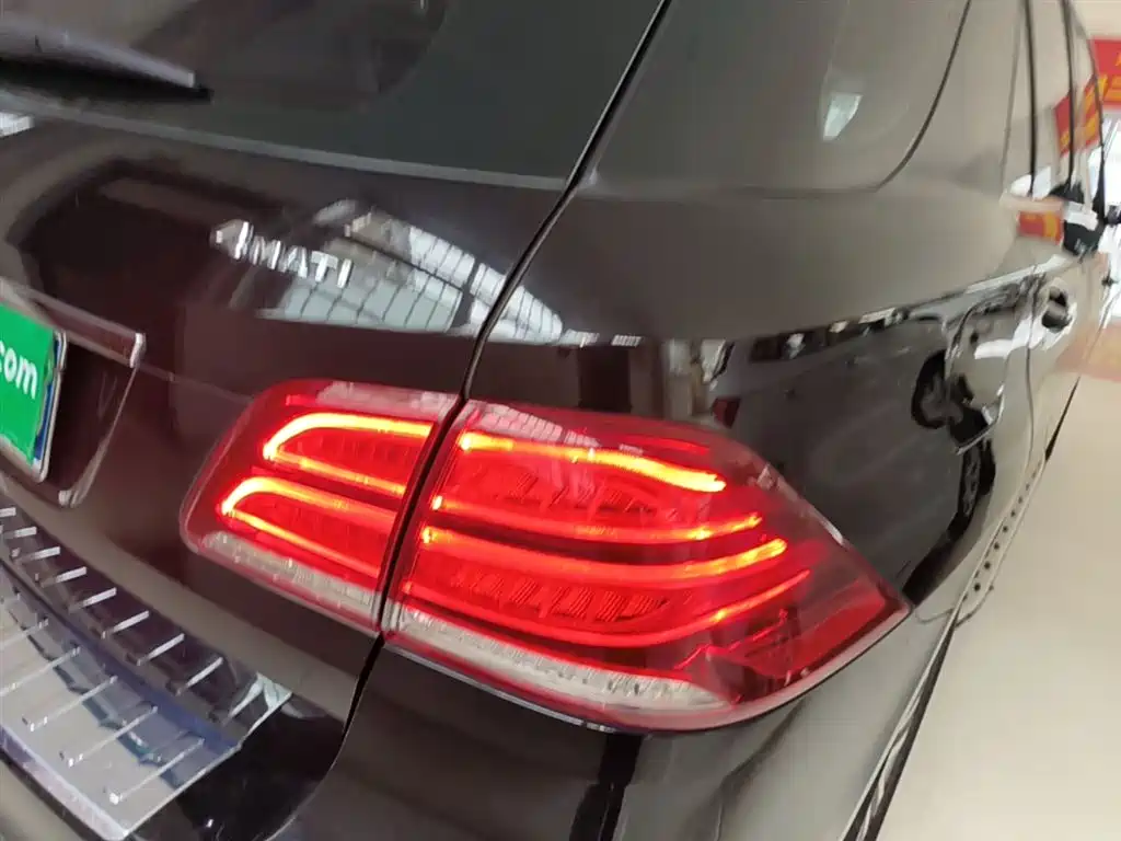 Mercedes-Benz GLE 2018 GLE 320 4MATIC Dynamic Ultimate Edition фото 8