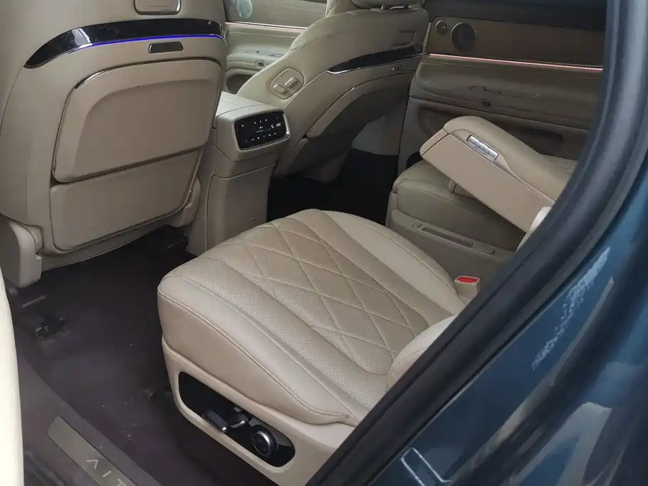 Aito M9 2024 2024 Extended Range Ultra 42kWh 6-Seater