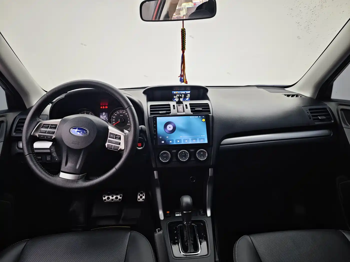 Subaru Forester 2013 2.5i Automatic Premium Edition фото 17