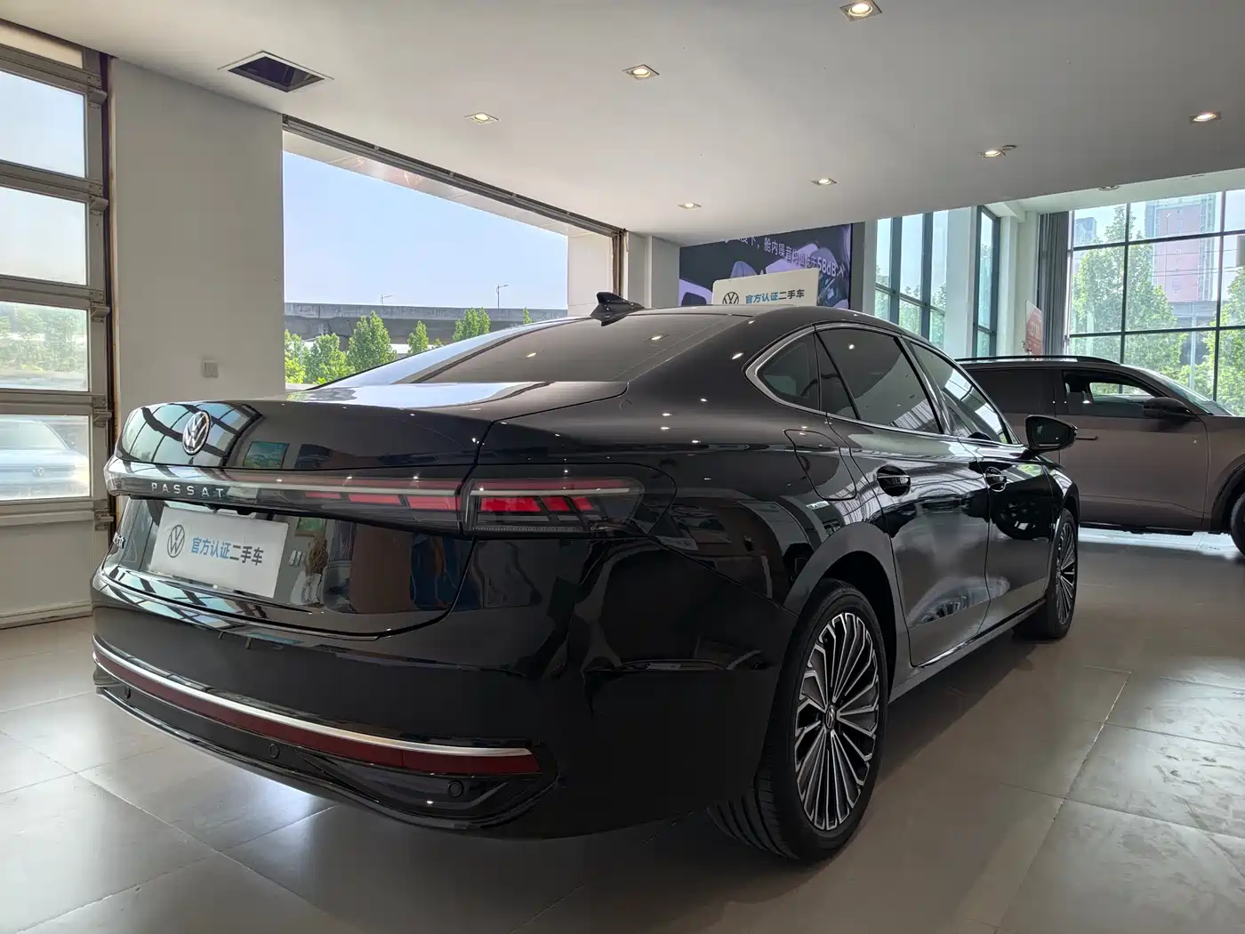 Volkswagen Passat 2025 Pro 380TSI Dragon Prestige Edition фото 19