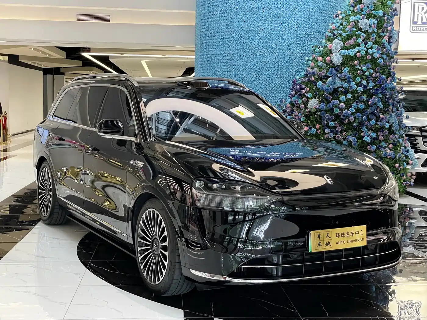 AITO Wenjie AITO M9 2024 Extended Range Ultra 42kWh 6-Seater фото 3