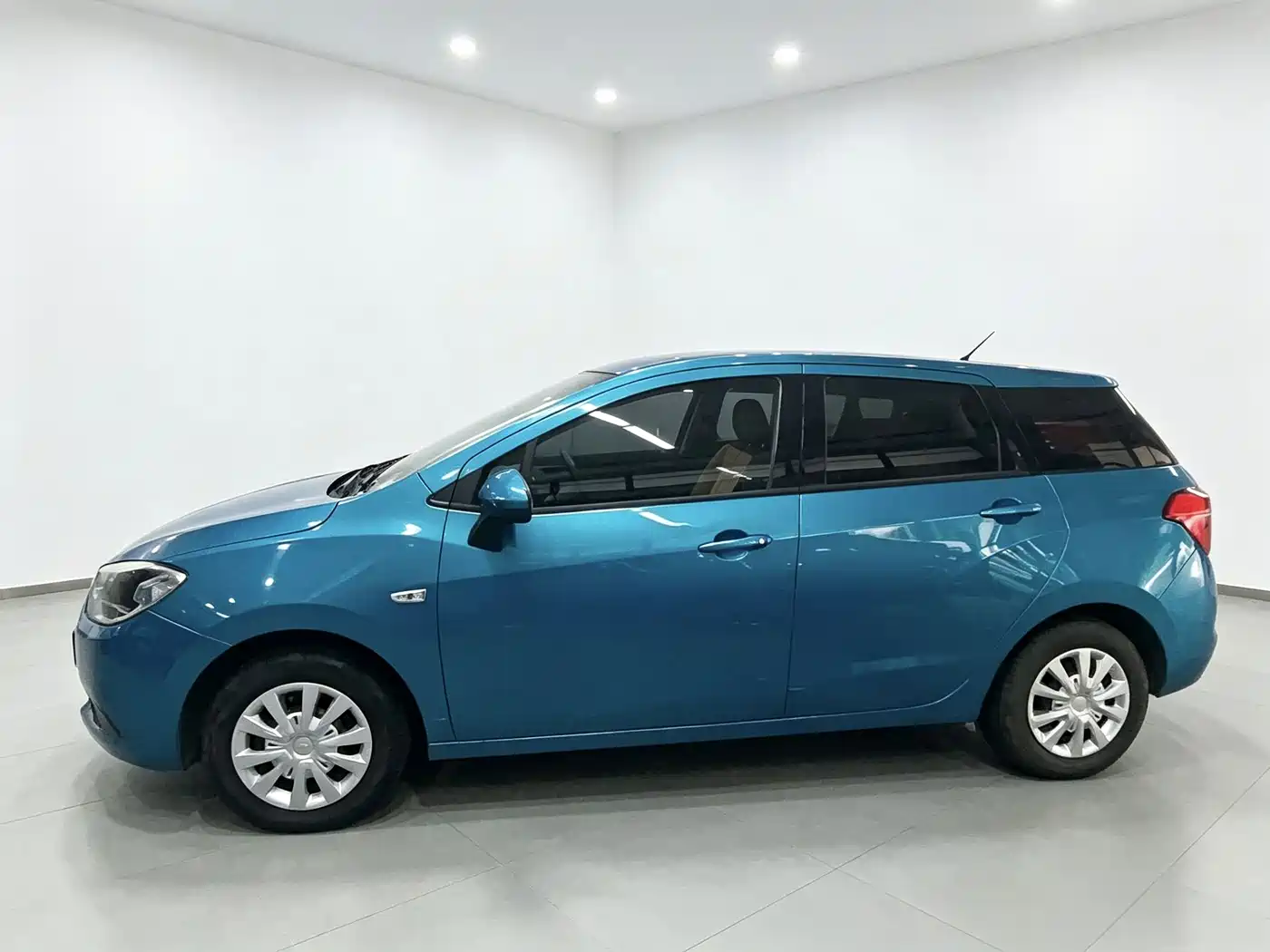 Chevrolet Lova RV 2016 2016 1.5L Manual Easy-Ride