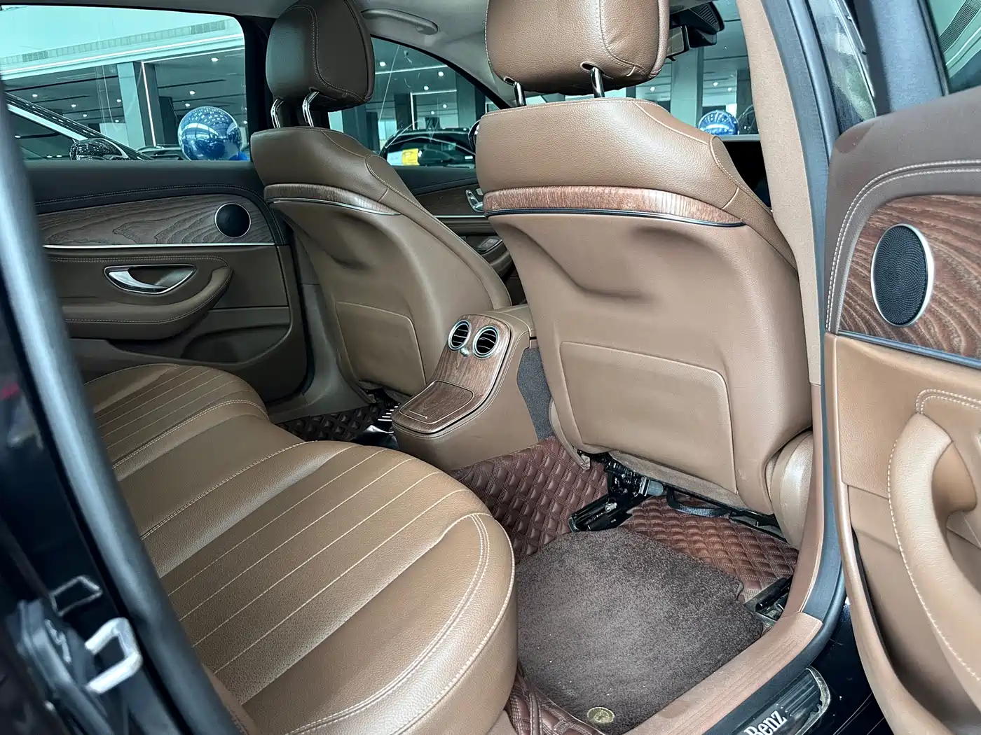 Mercedes-Benz E-Class 2022 E 260 L фото 7