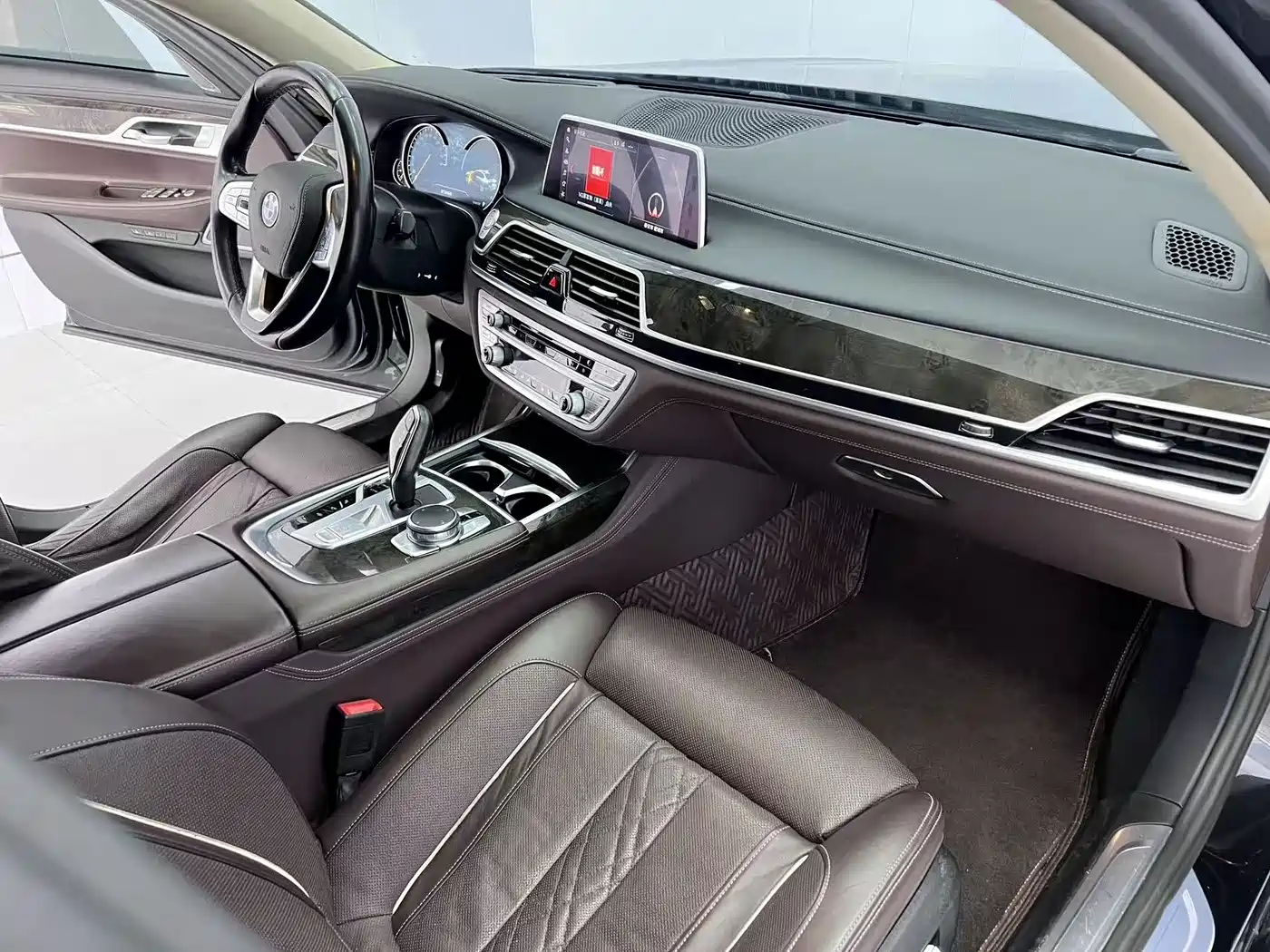BMW 7 Series 2018 740Li Leading Type Excellence Package фото 10