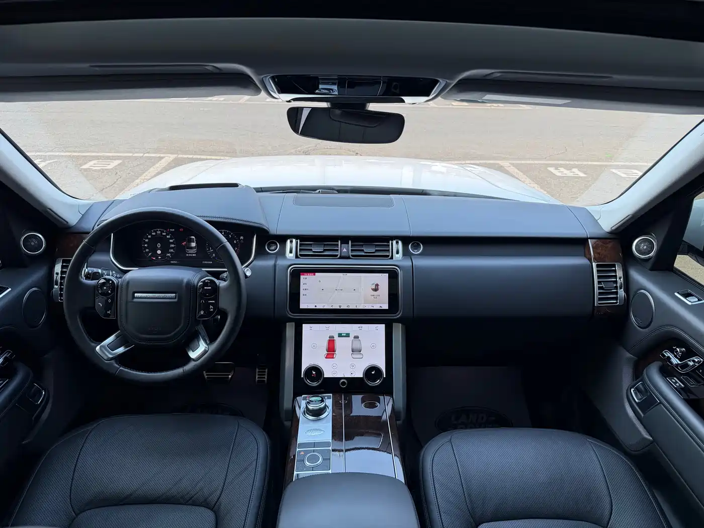 Land Rover Range Rover 2020 3.0 L6 Heritage Edition фото 7